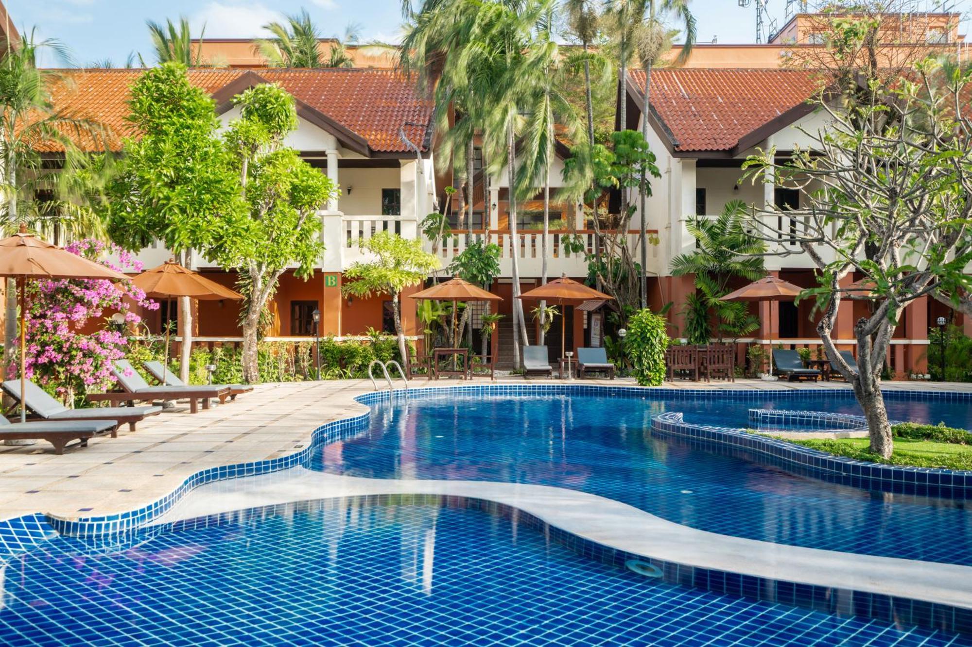Phuket Leelavadee Hua Ting Resort Patong Exterior foto